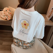 White short sleeve T-shirt women's Little Daisy Flower Print spring and summer 2020 new women's loose Korean bottoming blouse women
