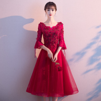 Toast to the bride, small pregnant women can wear tuxedos to cover their stomachs