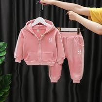 Womens baby golden velvet set 2021 new girls autumn and winter sports two-piece Korean version of childrens foreign style clothes tide