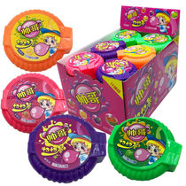 Childhood classic Post-80s nostalgia A roll of bubblegum childrens roll box Bubblegum childrens fun candy snacks