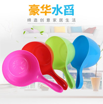 Factory direct Sale resistant to fall water Ladle Plastic Water Spoons Baby Bath Wash Hair Water Scoop Spoons Kitchen Water ladle