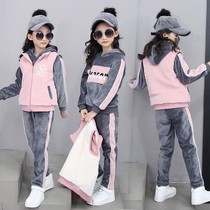 Girls autumn and winter gold velvet plus velvet padded set 2021 new foreign style childrens sports thickened three-piece set