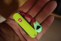 US imported msr zipper lanyard knife rope key lanyard fluorescent