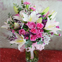 Birthday wishes mixed with rose and Lily vase flower arrangement and sending flowers to Dehui flower shop, Tianjin, Urumqi