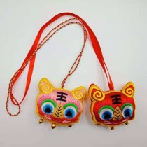 Baby baby little tiger evil colorful rope tiger head hanging ornaments double-sided embroidery neck Baby Full Moon gift