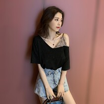 Summer womens off-the-shoulder sexy sling BAO WEN student T-shirt fake two V-neck shirt bright foreign-looking bottom shirt