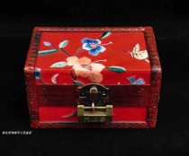 Retro wooden jewelry box handmade wooden box flowers and birds old embroidery piece characteristic gift handmade embroidery Beijing embroidery hand embroidery