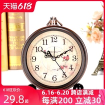 European-style clock living room decoration desktop clock retro table clock ornaments sitting table American classical desktop pendulum clock trumpet