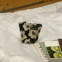 Retro flower portable small lipstick bag cosmetic bag storage bag coin purse makeup month finishing bag aunt towel bag