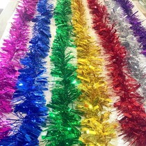 The wedding room is decorated with colored stripes and woolen stripes. The classroom kindergarten is decorated with colored ribbons and flowers. New Year's Day Christmas Party