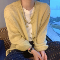Spring and autumn 2021 New Fashion casual retro style handmade buckle Joker slim knitted cardigan jacket women