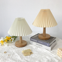 ins retro pleated small table lamp Nordic simple Net Red Room B & B decoration pose photo props photography background
