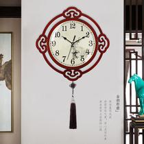 New Chinese wooden wall clock living room mute Chinese style clock creative perpetual calendar clock home decoration quartz clock