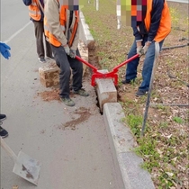 Roadstone clamp curb stone installation tool stone clamp double lifting fixture marble plate clamp curb stone clamp