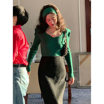 5 afternoon store solid color square collar knitted base shirt Women in autumn and winter with French retro slim sweater top