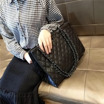 Singapore boarder bag women 2022 new handbag 100 lap single shoulder inclined satchel large capacity rhombus chain bag