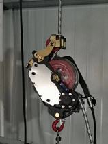 I love inventing step-by-step lifting tiltable portable hoist Climbing robot Small crane Wire rope crane