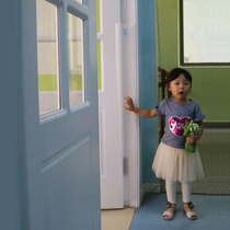 Anti-pinch hand door door clip childrens door seam protection strip safety baby kindergarten door closing Block baby protective artifact