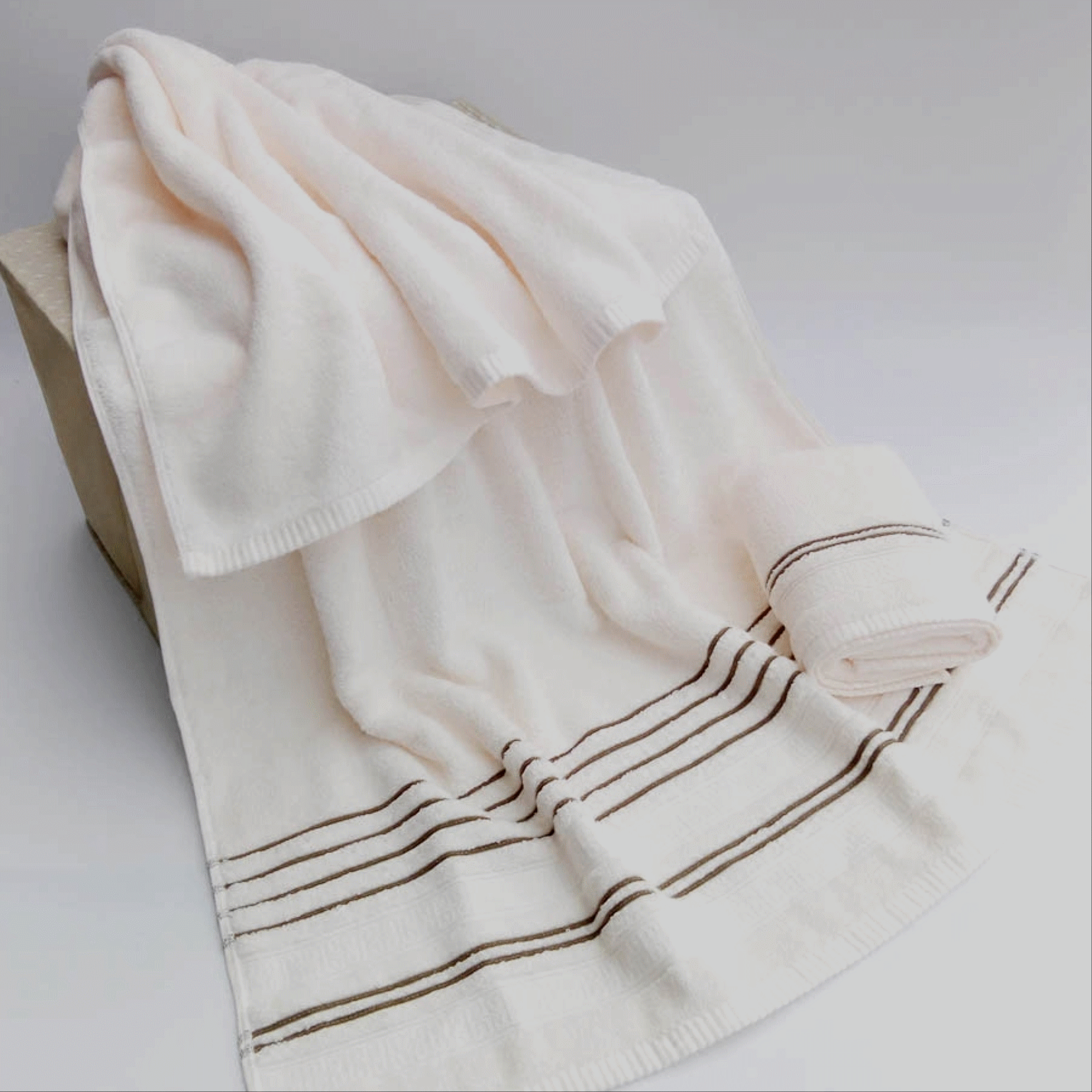 恩典三色纯棉浴巾加厚新疆长绒棉全棉加大柔软星级酒店会所送毛巾