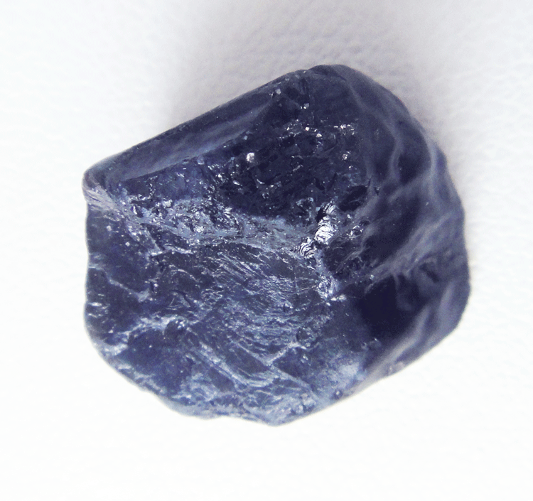 昌乐天然蓝宝石矿物标本原石裸石 矿区蓝宝石石可做珠子雕刻件
