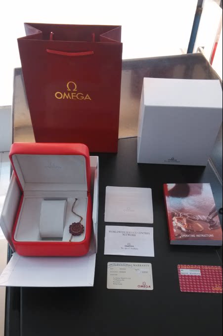 omega 欧米茄男款包装盒大红色皮手表盒 厚本欧米伽说明书包装o