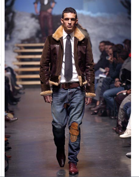 女模特牛仔裤走秀【美女980010444(q)】