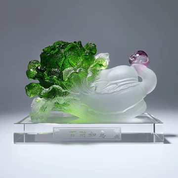 天然石高品質高透明‼️水晶　手彫り　白菜の形に彫刻した物　白水晶 天然石高品質高透明‼️水晶手彫り白菜の形に彫刻した物白水晶