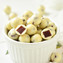  Yogurt Hawthorn ball milk Le Guodai cocoa butter chocolate Hawthorn ball sandwich net red snack