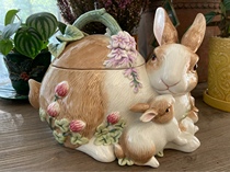 Recommended export of American ff flowers and grass rabbit hand-painted ceramic biscuit barrel home decoration ornaments savings storage jar
