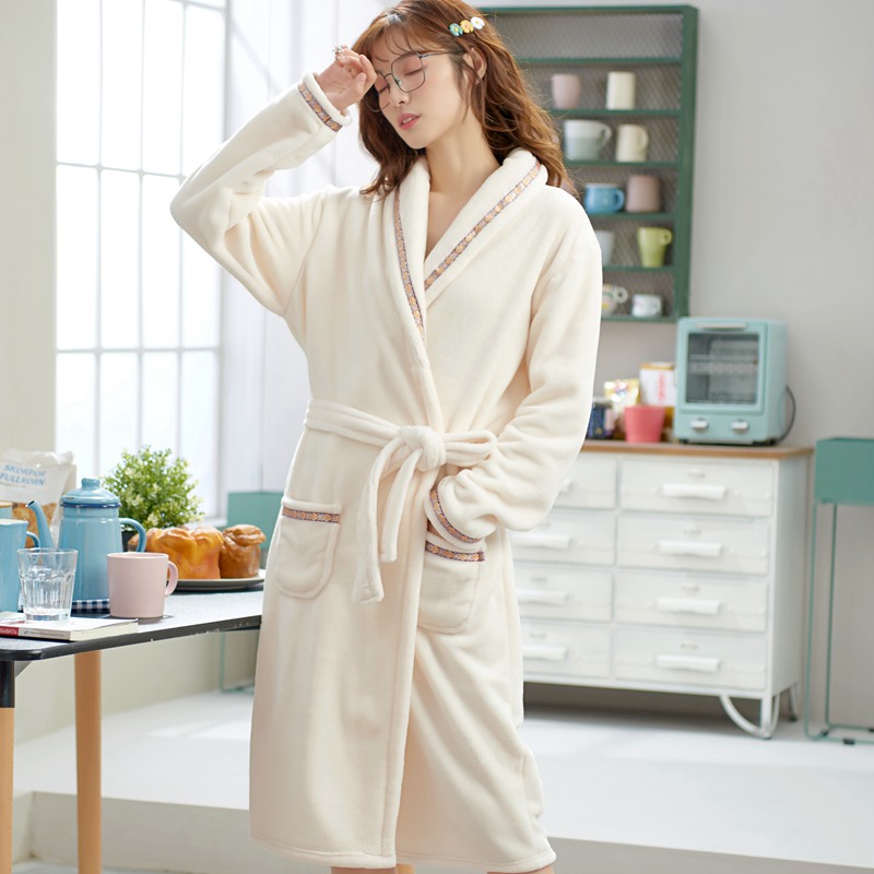 厚みのあるフランネルホームウェア浴衣長袖韓国風着物バスローブコーラルベルベットドレッシングガウンネグリジェ女性の秋と冬のパジャマ
