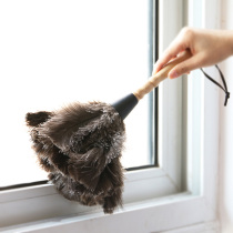 At the beginning of the art small feather duster household dust duster ostrich hair duster small dust brush dust removal artifact for car