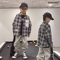 Boys fake two black and white plaid long sleeve shirt 2022 new childrens spring clothes turncoat Jacket Jacket Tide Children clothing