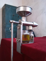 New hand oil press 304 stainless steel body press peanut press sesame and other DIY healthy oil small oil press