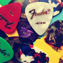 LIGE folk guitar celluloid picks 5 colors randomly available in demand