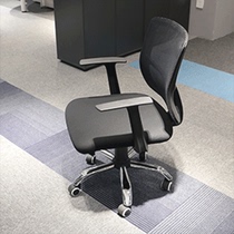 Outlets staff chair