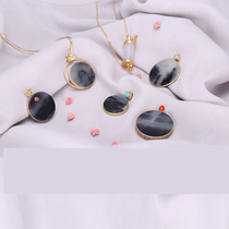 Yuyuan Pavilion blue and white Hetian jade seed jade pendant high-end custom necklace 18K gold color natural jade female pendant