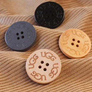 UGG shoe, buttocks, sweater snow boots, wood buckle decoration children's clothing handmade DIY auxiliary materials