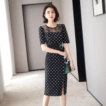 2022 new high-end banquets black evening gown dresses dress light extravagant elegant and feminine with a dress.