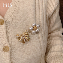 Hiblue Korean temperament metal texture bow brooch advanced sense exquisite pearl corsage pin sweater
