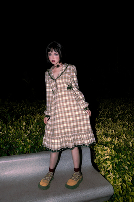 taobao agent Eyeellike eye concealment of brown -green cadron core velvet bow, lace, waist waist V -neck long sleeve dress