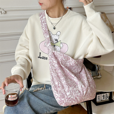 taobao agent Retro capacious shoulder bag, one-shoulder bag