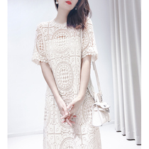 Lace dress womens summer 2021 new temperament waist French retro water-soluble cotton round neck hollow straight skirt