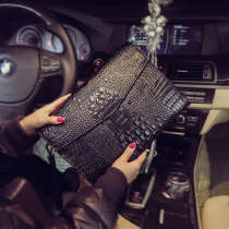 Hong Kong Trend Crocodile Textured Leather Bracelet Fashion Retro Envelope Handout Bag Mens Bag Han Version Wrist Wrap