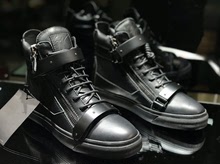 Осенью 2023 - го года на европейско - американском вокзале появятся новые кроссовки GZ C Black Samirary с двумя черными пряжками