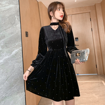 Large size womens autumn and Winter Korean version of the Western style neck belt bright diamond dress waist shows the figure outside wearing a base fat mm small black skirt