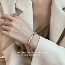 Different E466 Korean style exquisite chic temperament wild diamond-set light luxury fritillary rose gold titanium steel bracelet for women