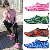  New mens and womens snorkeling socks wading and river tracing soft shoes non-slip and anti-cut diving socks snorkeling swimming shoes beach socks shoes