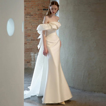 Fish-tailed light wedding dress 2021 New temperament backless satin shoulder French welcome to go out gauze tail dress summer