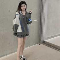 Early autumn can salt can be sweet and high sense v-collar Hong Kong style suit female retro chic college style sweater skirt two-piece set