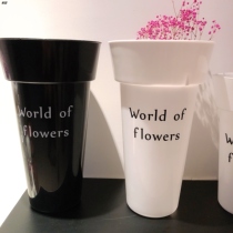 Wake Flowers Bucket Fresh Flower Shop Special Supplies White Black Plastic Inserts Vases Round Square Breadbasket Domestic Large storage bucket